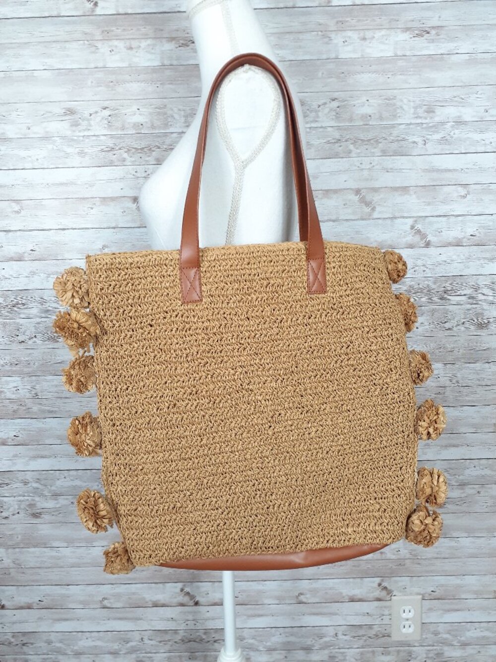 Soft Surroundings Large Raffia Tote Bag Pom Pom Trim Boho Beach